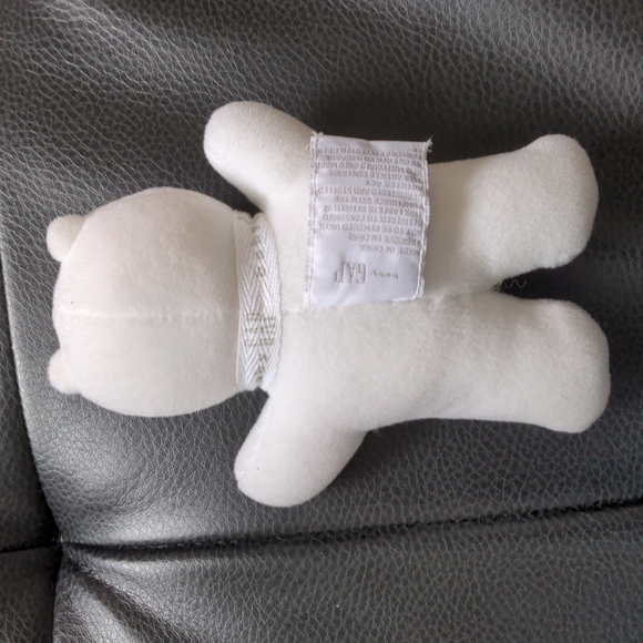 NWOT 🐻‍❄️Baby GAP bear rattle - Picture 2 of 3